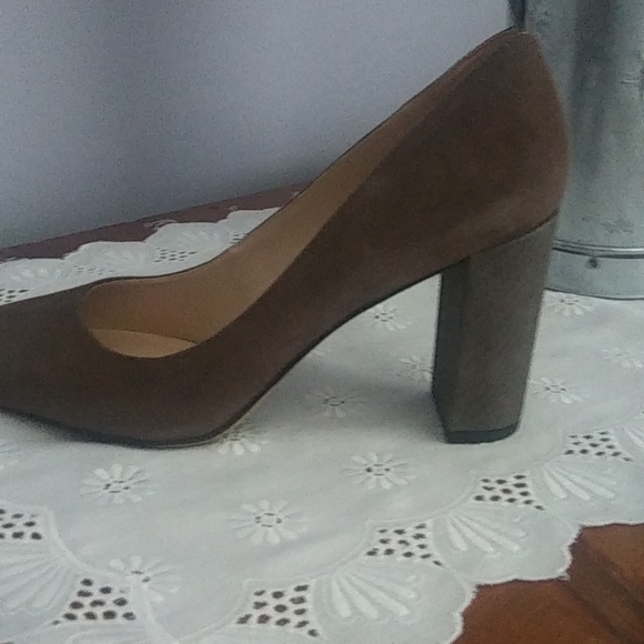 Shoes - Picture 2 of 4